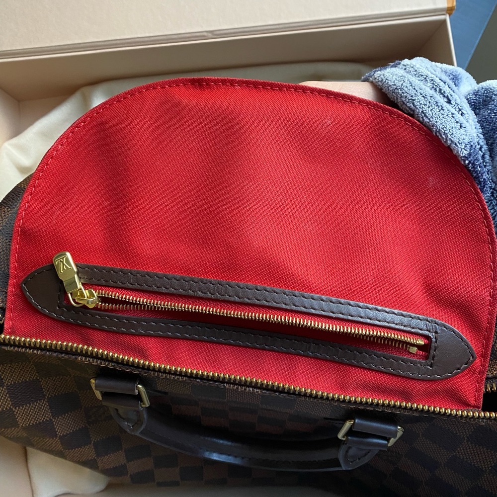 Authentic Louis Vuitton Speedy 30! - Picture 3 of 16